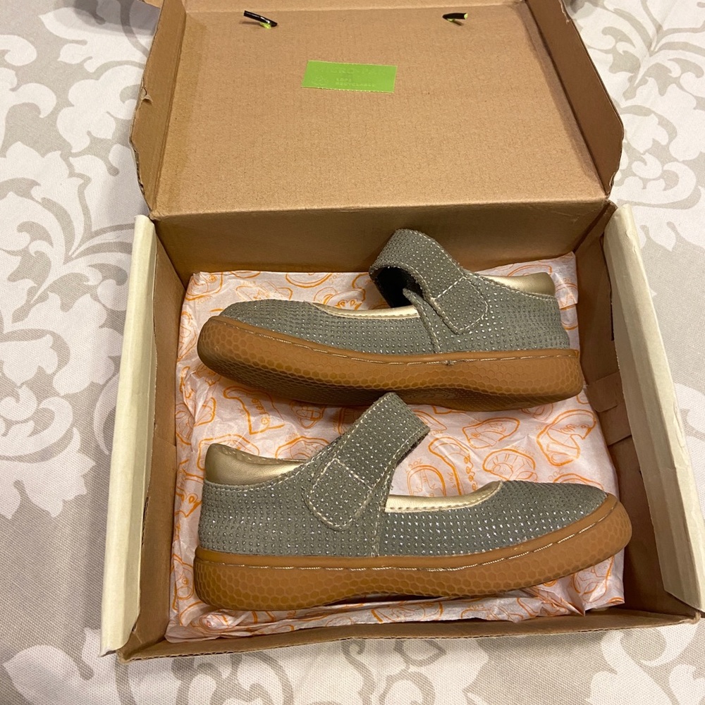 Livie & Luca Size 10